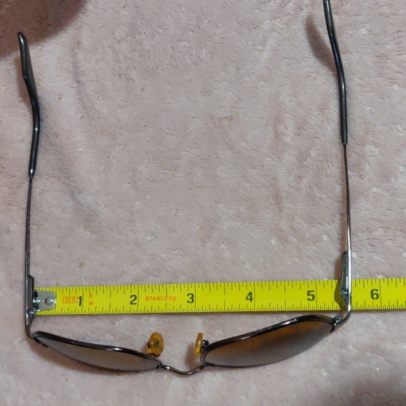 Vintage Ray-Ban sunglasses & new case - Picture 15 of 16